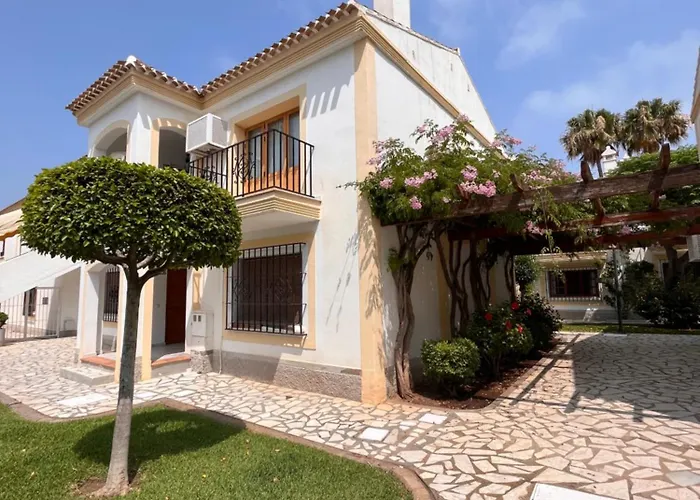 Casa Brisa Vera Costa con piscina abierta todo el año